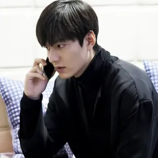 📞 uomo, coreano, dolcevita nero, telefono, asiatico, ritratto telegram sticker
