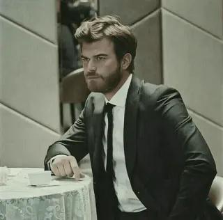 💱 homme, costume, portrait, table, intérieur telegram sticker