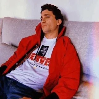 🍂 DENVER 男性, 赤いジャケット, Tシャツ, ソファ, カジュアル telegram sticker
