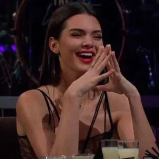 😈 Kendall Jenner Modella, Celebrità, Donna, Persona, Sorriso, Felice telegram sticker