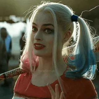 😶 Harley Quinn Suicide Squad harley quinn, margot robbie, dc comics, villana, personaje de cómic, escuadrón suicida, bate de béisbol, antihéroe telegram sticker