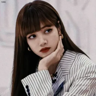 🎶 Lisa kpop, アイドル, blackpink, リサ, 歌手, ファッション, 女性 telegram sticker