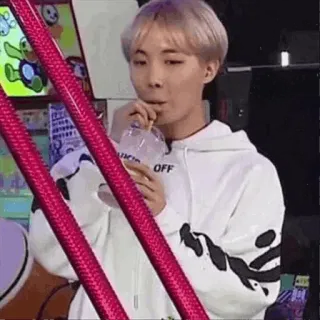 🖤 OFF homem, bebendo, off-white, Kpop, J-Hope telegram sticker