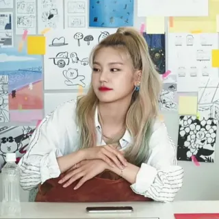 💐 Yeji Kpop, Idol, Cantante, ITZY, Yeji whatsapp sticker