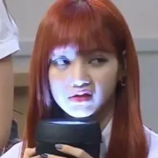 😑 Lisa kpop, лиса, мем, выражение, девушка, музыка telegram sticker