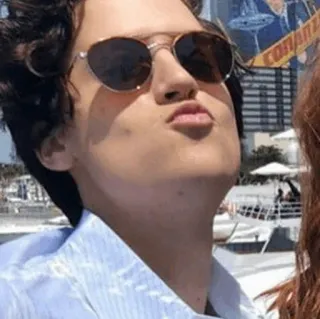😘 telegram sticker