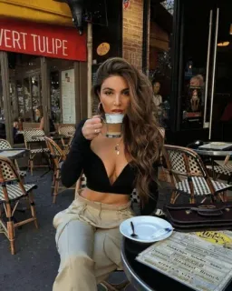 ☕️ VERT TULIPE mulher, café, café, Paris, França, Vert Tulipe telegram sticker
