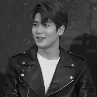 ▪️ Jaehyun K팝, 아이돌, 가수, 연예인, 남성, 가죽 재킷, 흑백, 한국 whatsapp sticker