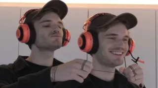🔪 PewDiePie youtuber, gamer, headphones, man, person, pewdiepie telegram sticker
