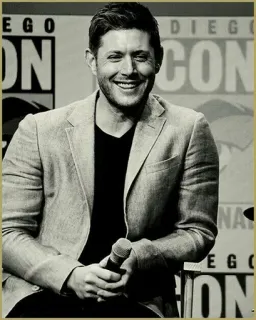 🐚 person, smiling, microphone, man, celebrity, actor telegram sticker