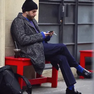 💡 мужчина, сидит, уличный стиль, кофе, сигарета telegram sticker