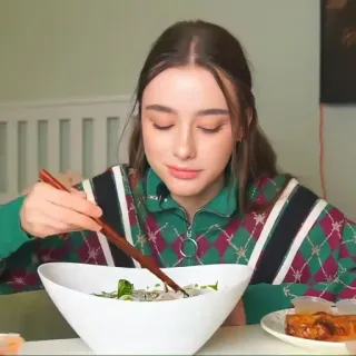 🍜 essen, schüssel, essen, frau, asiatisches essen, essstäbchen telegram sticker