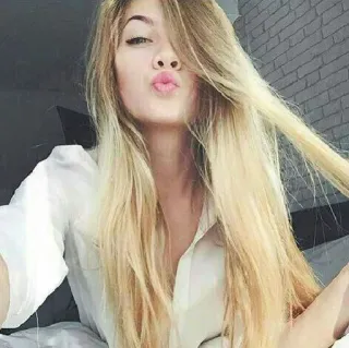 😘 mulher, loira, selfie, garota, beijo, cabelo, retrato telegram sticker