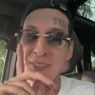 😆 uomo, tatuaggio, occhiali da sole, faccia, persona, ritratto telegram sticker