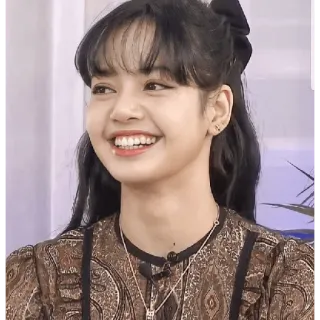 😀 Lisa K-pop, певец, айдол, улыбка, женщина, портрет telegram sticker