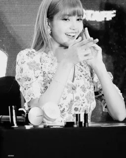 ☠ Lisa K-Pop, Blackpink, Lisa, zangeres, beroemdheid, vrouw telegram sticker
