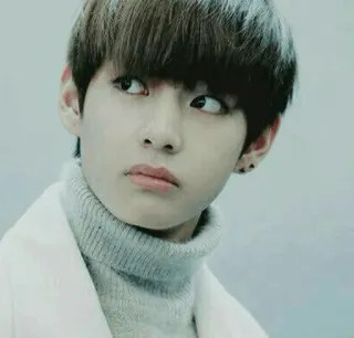🙁 V kpop, idol, ca sĩ, người nổi tiếng, chân dung, châu Á telegram sticker