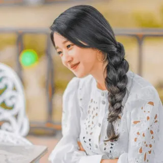 😊 mujer, persona, retrato, actriz, coreana, trenza telegram sticker