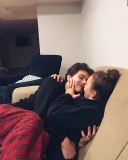 ♥️ pasangan, cinta, kasih sayang, romansa, hubungan, sofa telegram sticker