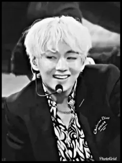 ⛓ V K-pop, BTS, Idole, Musique, Célébrité telegram sticker
