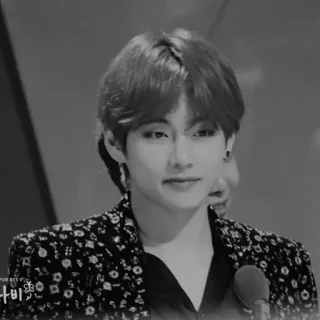 ✖️ Kim Taehyung K-pop, BTS, V, Kim Taehyung, cantor whatsapp sticker