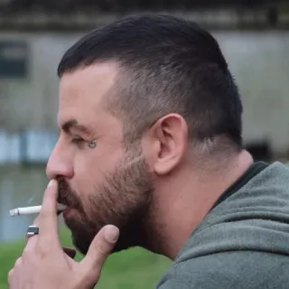 🚬 мужчина, сигарета, курение, профиль, тату глаз, бородатый, тату telegram sticker