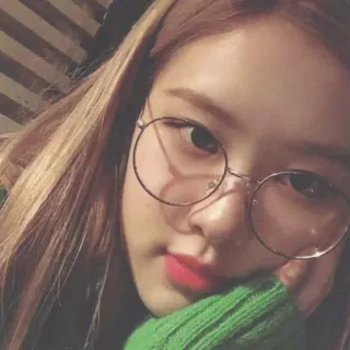 🐰 Rose Роуз, Роуз Blackpink, Певица, K-pop, Blackpink, Очки telegram sticker