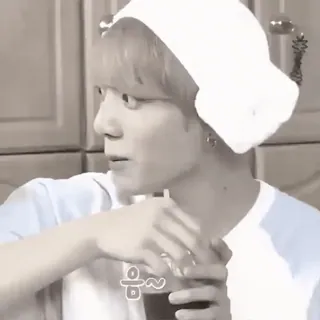 🧶 음~ người, đồ uống, trong nhà, nhà bếp, ăn, uống telegram sticker