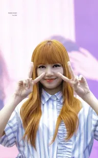 🍁 Lisa kpop, cantante, idol, segno di pace, donna, celebrità, ritratto telegram sticker