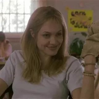 🌧 Lisa Rowe Girl, Interrupted angelina jolie, lächeln, schauspielerin, film, mädchen whatsapp sticker