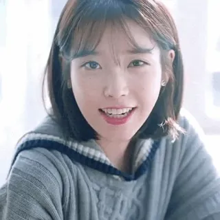 🦋 IU Корейский/ая, Певец, Актриса, Знаменитость, Женщина, Человек whatsapp sticker