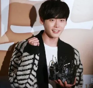 ✊ Lee Jong-suk attore, celebrità, coreano, Lee Jong-suk telegram sticker