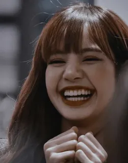 🤣 Lisa Kpop, Blackpink, chanteuse, femme, sourire, joyeux, mignon telegram sticker