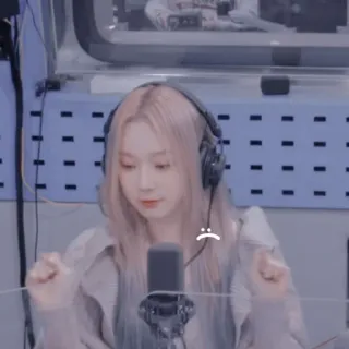 ☕ donna, cuffie, microfono, radio, kpop, idol telegram sticker