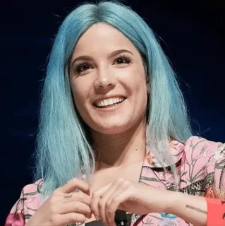 😐 Halsey นักร้อง, ผมสีฟ้า, ภาพเหมือน, คนดัง, ผู้หญิง, นักดนตรี telegram sticker