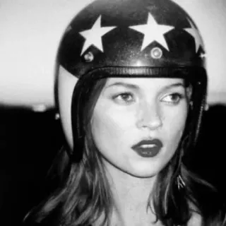 ⭐️ donna, casco, modella, ritratto, stelle, retrò, moda, bianco e nero telegram sticker