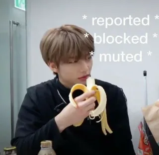 🍌 * reported *
* blocked *
* muted * Meme, Lustig, Gemeldet, Blockiert, Stumm whatsapp sticker
