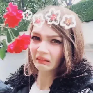 😣 femme, couronne de fleurs, portrait, expression du visage, roses telegram sticker
