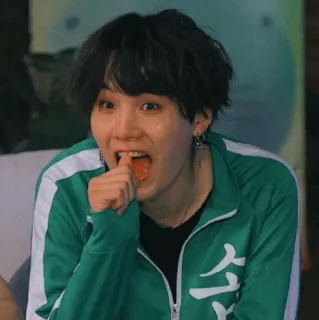 💭 수 person, man, green tracksuit, asian, korean telegram sticker
