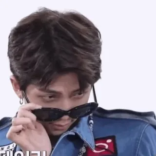 🍪 person, sunglasses, portrait, k-pop, man, celebrity whatsapp sticker