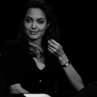 🎠 Angelina Jolie attrice, ritratto, celebrità, bianco e nero, donna telegram sticker