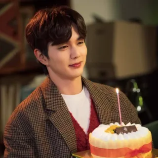 🎂 mężczyzna, ciasto, świeca, osoba, portret, urodziny telegram sticker