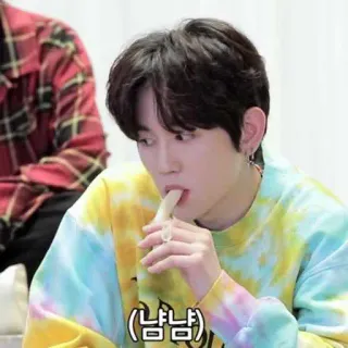 🤤 (냠냠) uomo, mangiare, ritratto, coreano, asiatico, viso, persona whatsapp sticker