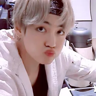 🕸 V kpop, bts, тэхён, v telegram sticker