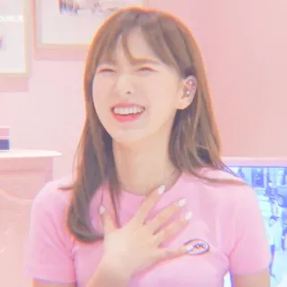 🍡 Frau, Koreanisch, lachend, lächelnd, rosa, Porträt telegram sticker