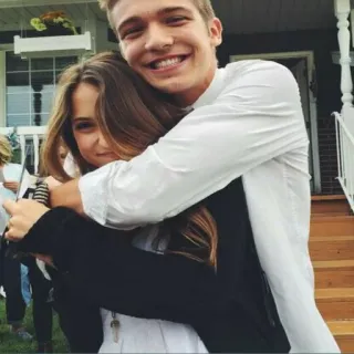 ❤ couple, câlin, affection, jeunes adultes, relation telegram sticker