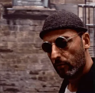 😐 Léon Léon: The Professional Léon, Léon (film), Luc Besson, tueur à gages, Mathilda, Jean Reno, Natalie Portman telegram sticker