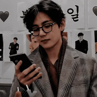 TAE TAE🖤🫐 @mrjeonfuckinjk whatsapp stickers