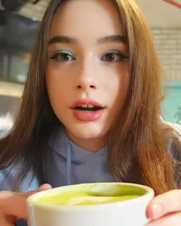 ⭐ mujer, matcha, bebida, retrato, chica, bebida, té, café telegram sticker