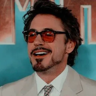 😄 Robert Downey Jr. actor, gafas, retrato, famoso whatsapp sticker